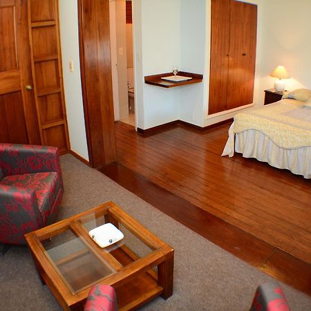 Hotel Crown Melo Dış mekan fotoğraf