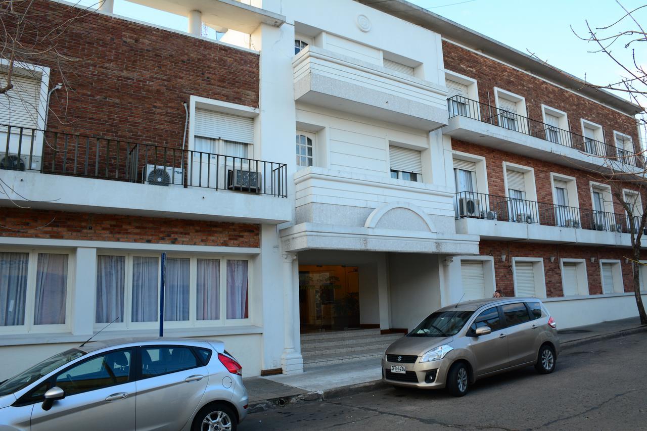 Hotel Crown Melo Dış mekan fotoğraf