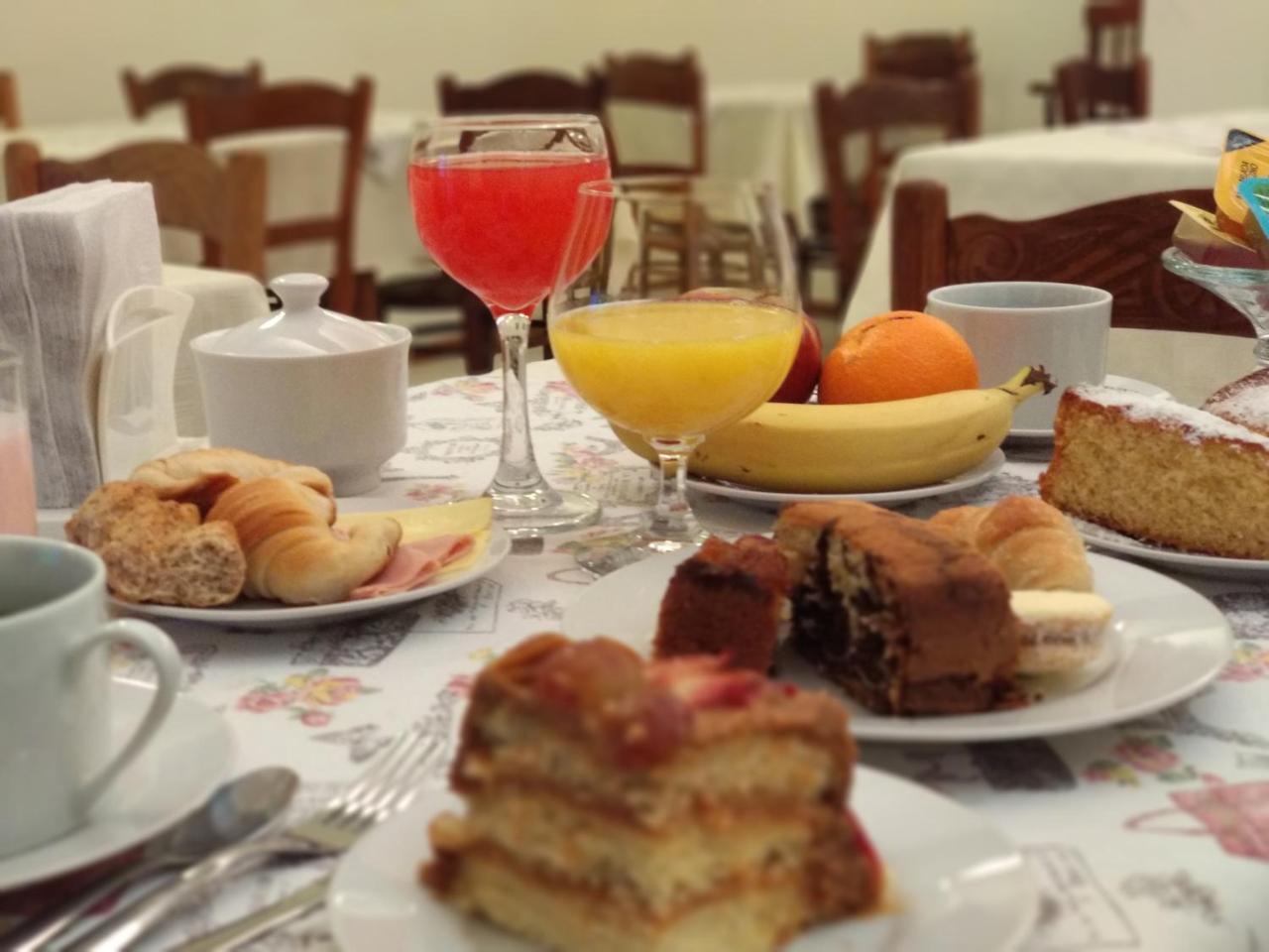 Hotel Crown Melo Dış mekan fotoğraf